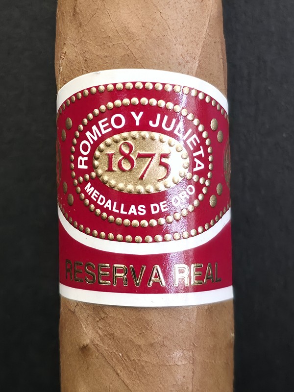 Romeo y Julieta Reserva Real Toro